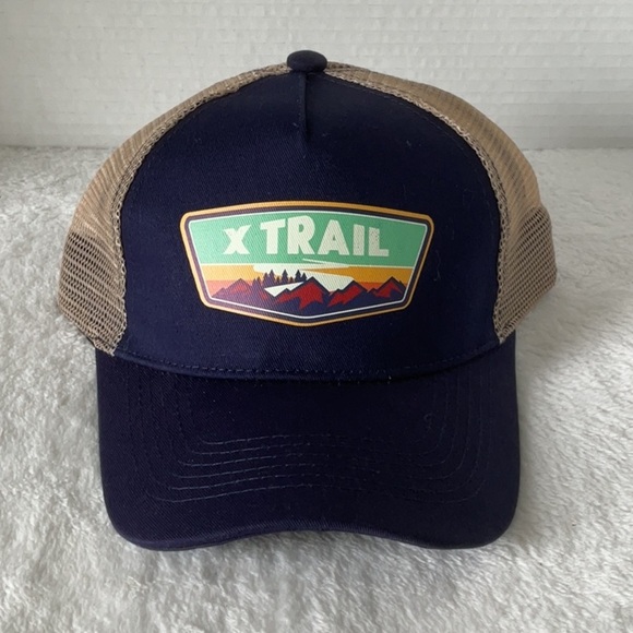 Navy and Tan Trucker Hat SnapBack mesh nwot - Picture 1 of 3